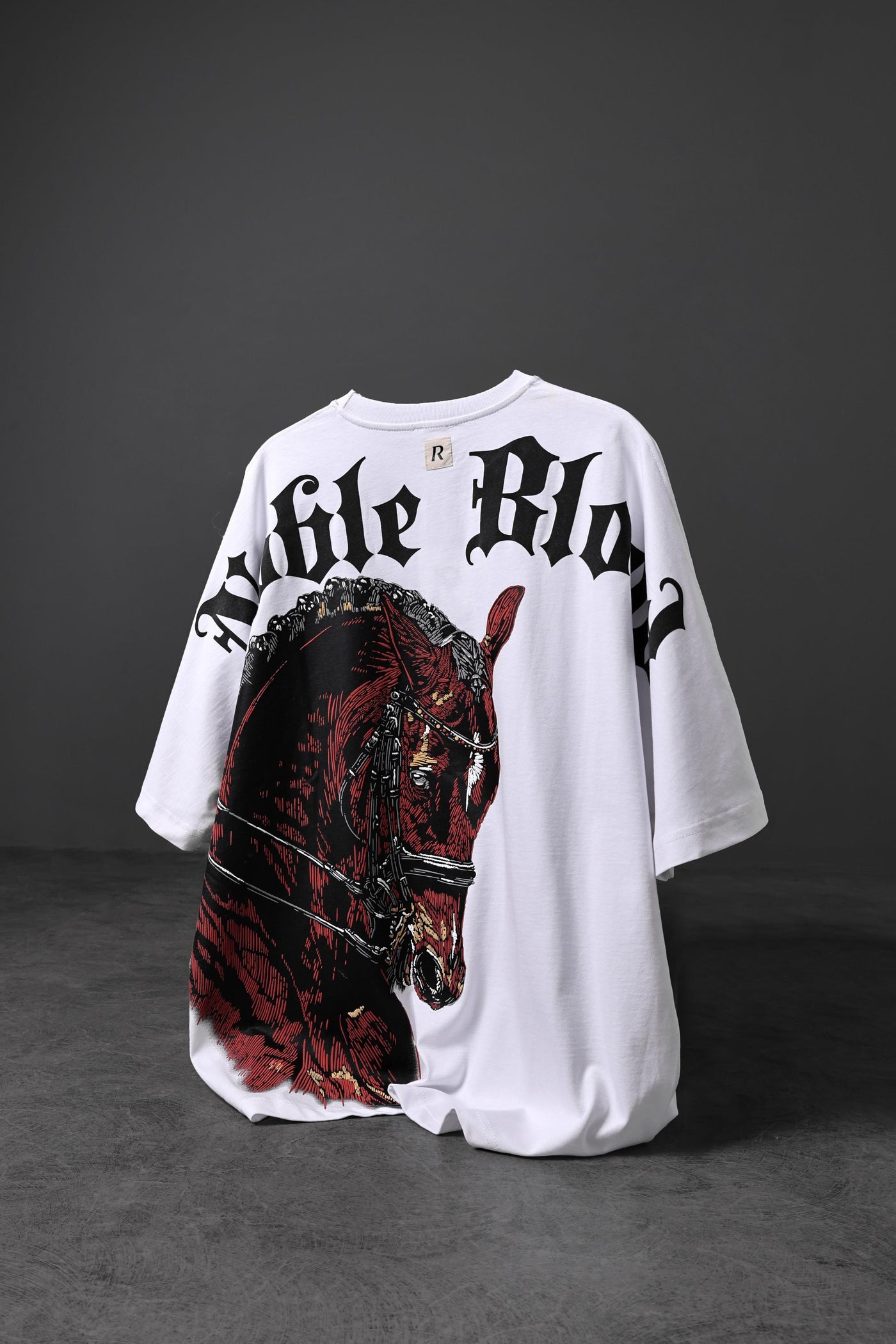 BLACK HORSE T-SHIRT OVERSIZE