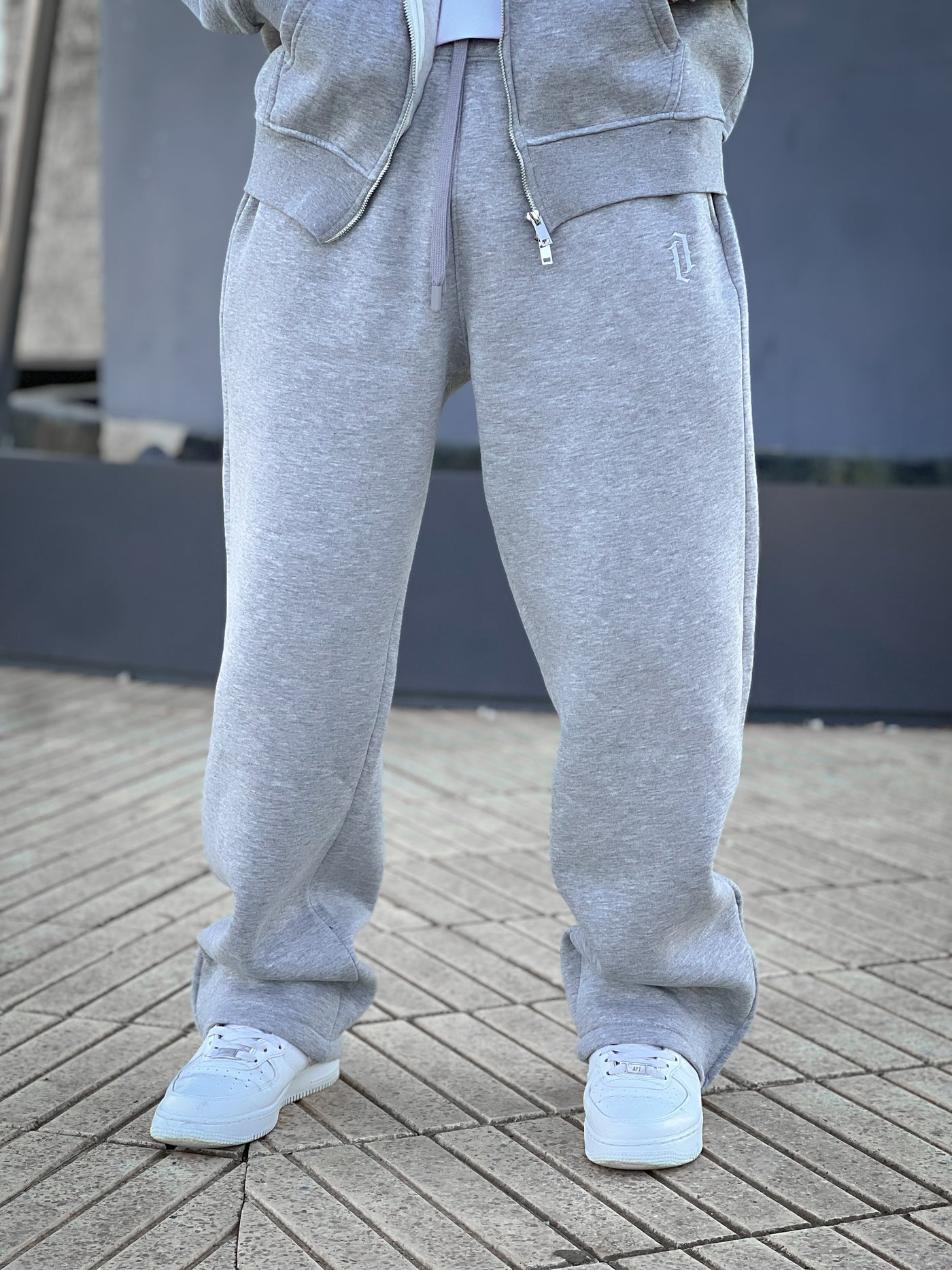 GRAY JOGGER-QUTSH